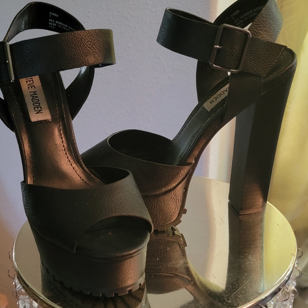 Steve Madden Jaber platform heel